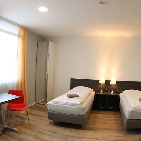 Looks-Inn Viernheim Extérieur photo