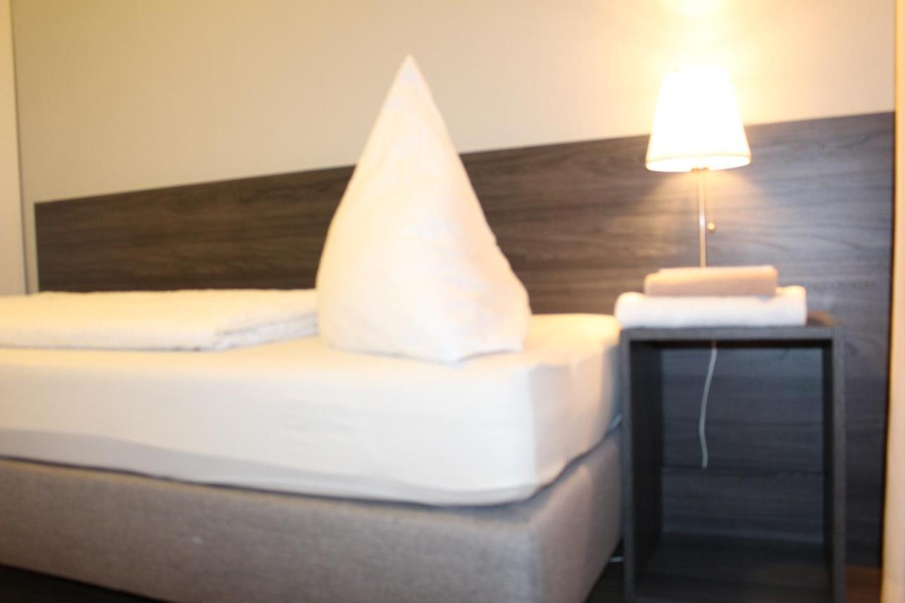 Looks-Inn Viernheim Extérieur photo