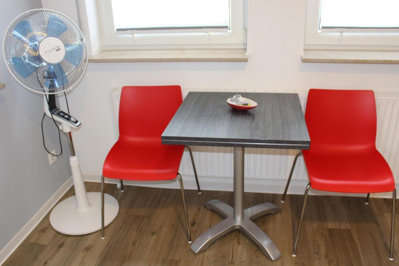 Looks-Inn Viernheim Extérieur photo